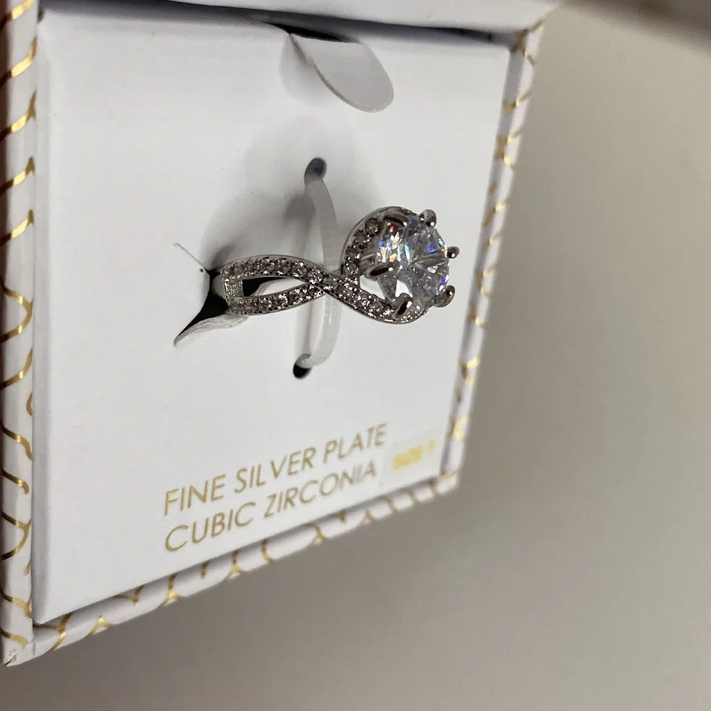 ✨🌿Elegant Fine Silver-Plated Ring